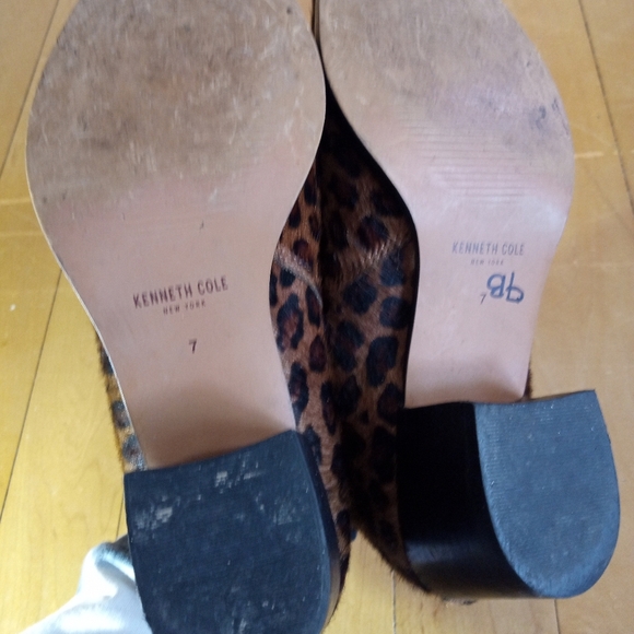 Kenneth Cole Russie Horse hair ankle booties in cheetah print women's size 7 - Picture 6 of 16